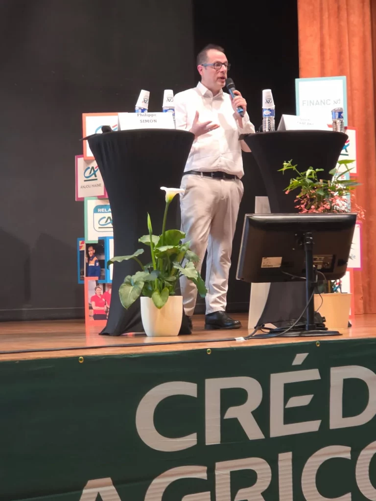 conférence IA au crédit agricole de Bessé sur Braye animée par David Tabacznyj